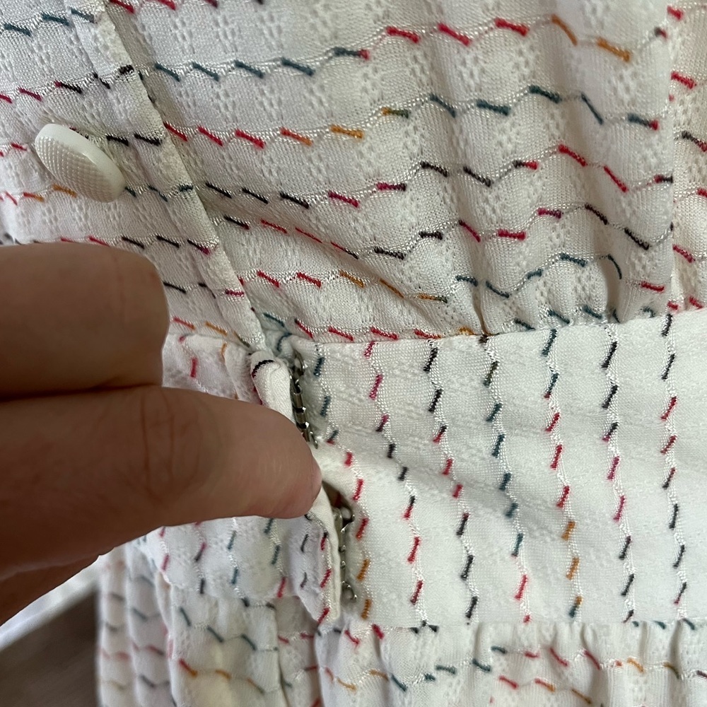 VINTAGE 1970s Cream & Rainbow Striped Sleeveless Day Dress with Pockets Small - Picture 10 of 12